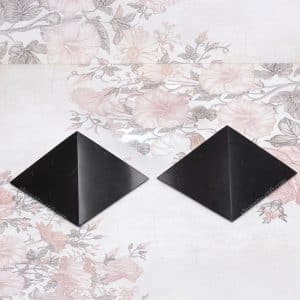 shungite pyramids set