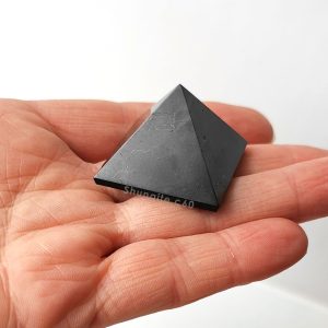 polished shungite pyramid 30 mm