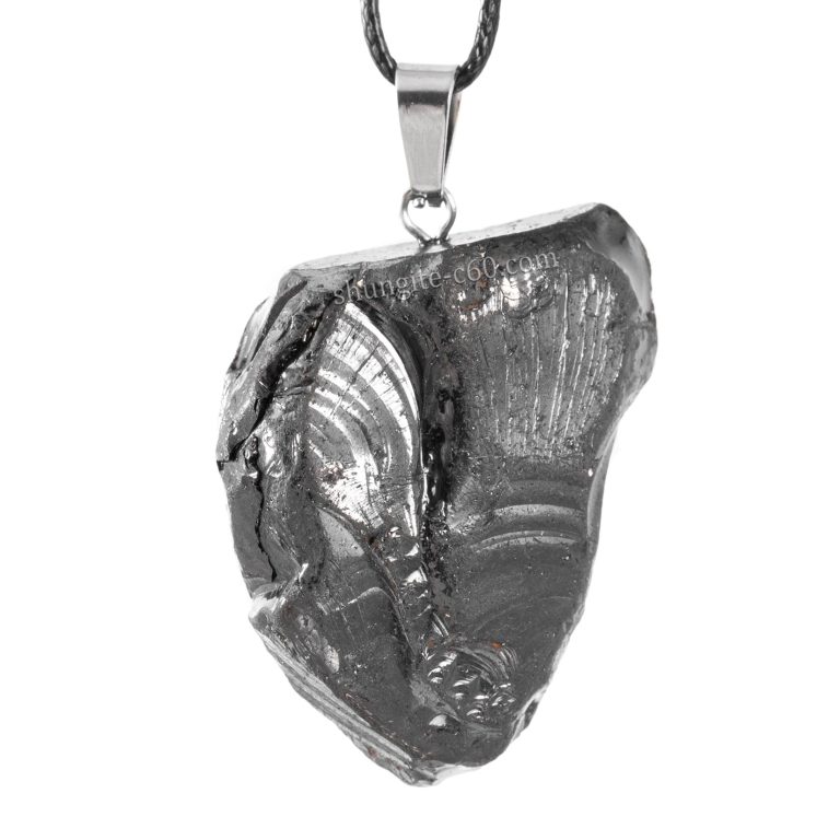 pendant aura of shungite stone