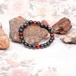 meditation bracelet shungite and red beads detail
